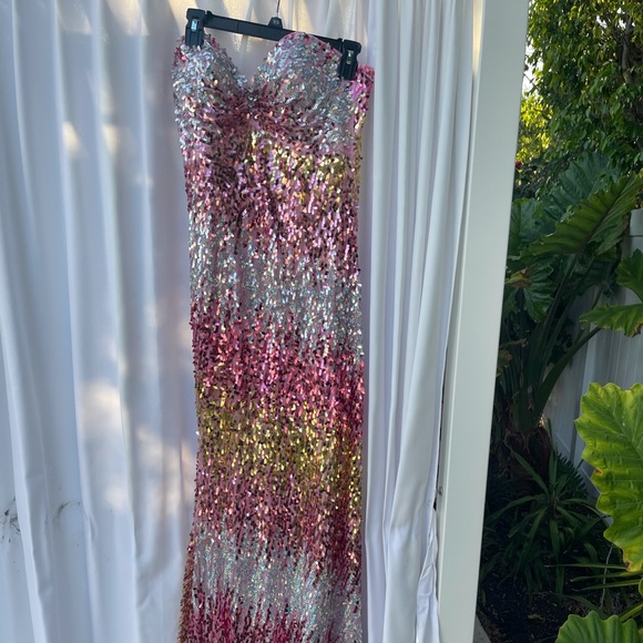 Dresses & Skirts - jovani prom dress size 10